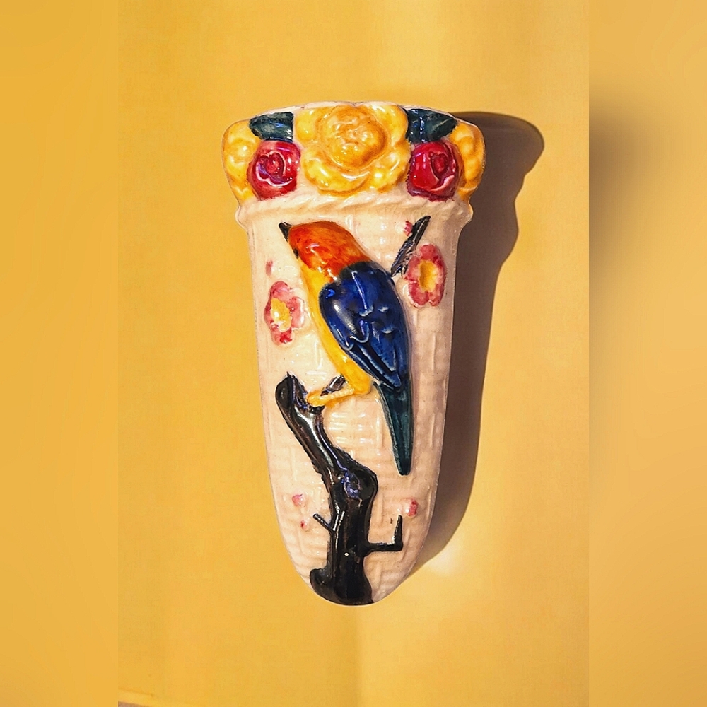 Vintage made in Japan Bird wall pocket flowers and bird